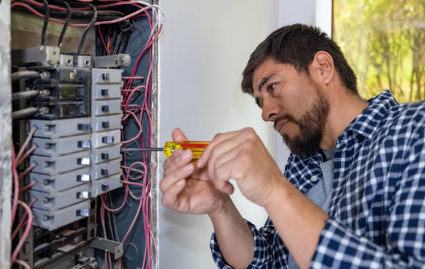 Best Affordable Emergency Electrician  in Spring Hill, FL